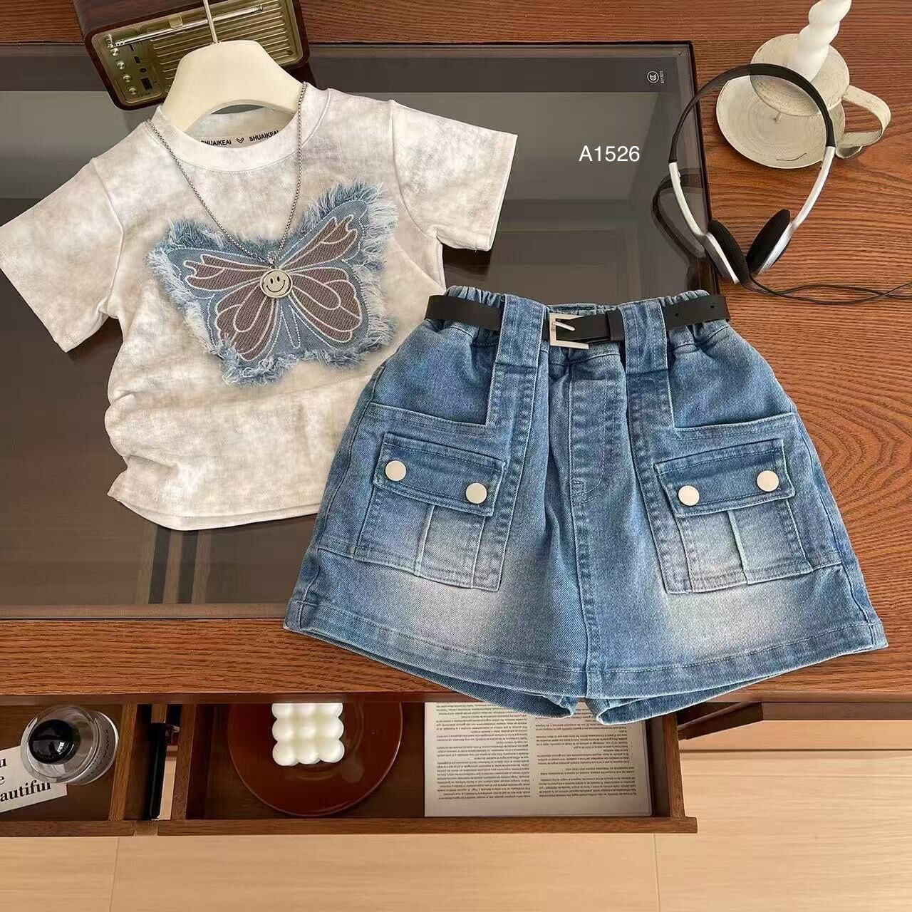 A1526  من 3 سنوات الى 8 سنوات